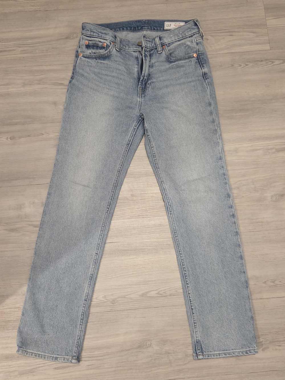 GAP Light Blue Straight-Leg Women’s Jeans